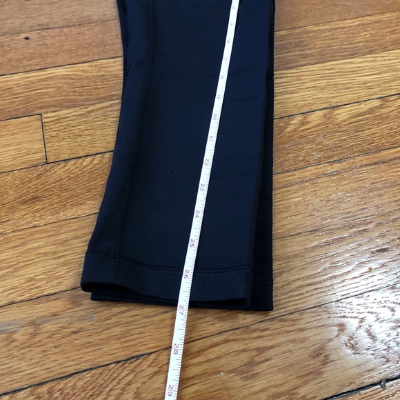 EUC SoulCycle NY lululemon Wunder Under Crop Sz 4 - Picture 3 of 4